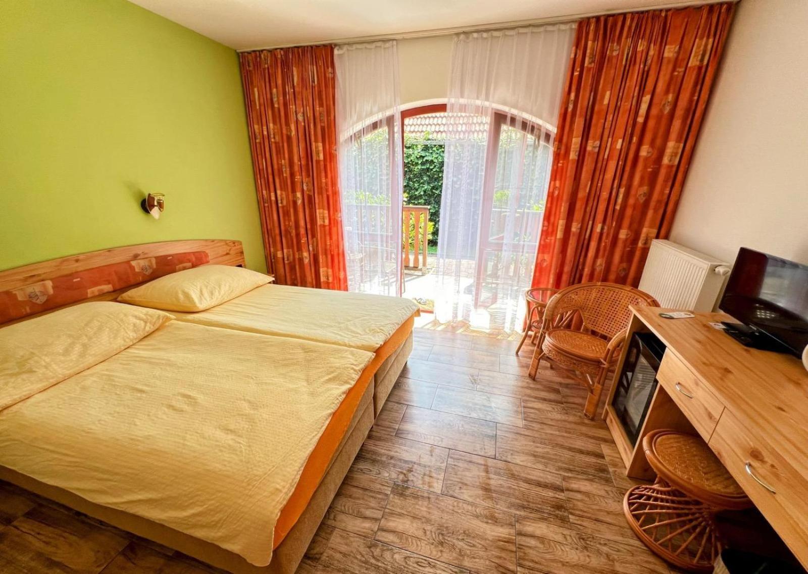 Hotel Fogl Nova Bystrice Ngoại thất bức ảnh